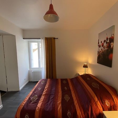 Apartament Charmant T2 Central Avec Wifi, A 15 Min Des Thermes, Parking Gratuit, Lave-Linge Et Seche-Linge Communs - Fr-1-541-98 La Roche-Posay Zewnętrze zdjęcie