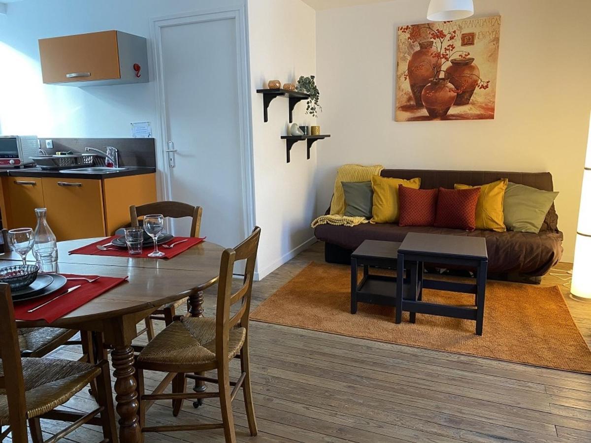 Apartament Charmant T2 Central Avec Wifi, A 15 Min Des Thermes, Parking Gratuit, Lave-Linge Et Seche-Linge Communs - Fr-1-541-98 La Roche-Posay Zewnętrze zdjęcie