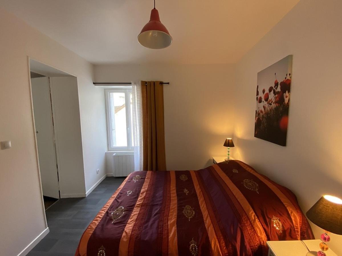 Apartament Charmant T2 Central Avec Wifi, A 15 Min Des Thermes, Parking Gratuit, Lave-Linge Et Seche-Linge Communs - Fr-1-541-98 La Roche-Posay Zewnętrze zdjęcie